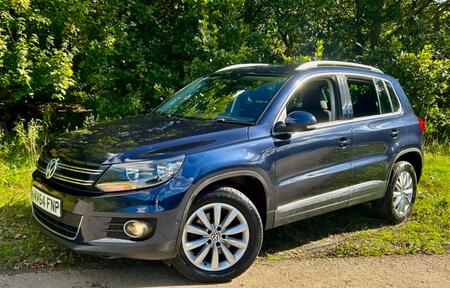 VOLKSWAGEN TIGUAN 2.0 TDI 140 4X4*MATCH*9VW SVS-NAV-AUTO-PDC-BT**LOW MILES IMMACULATE**