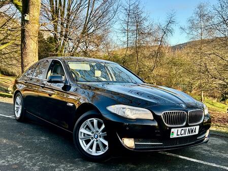 BMW 5 SERIES 2.0 520d SE**2OWNERS**XENONS-TV’S-NAV-FSH-BT-BIGSPEC**IMMACULATE RARE MANUAL**